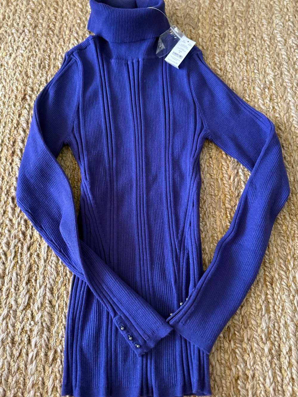 White House Black Market Women’s Purple Ribbed Turtleneck Size Small NWT $79.00